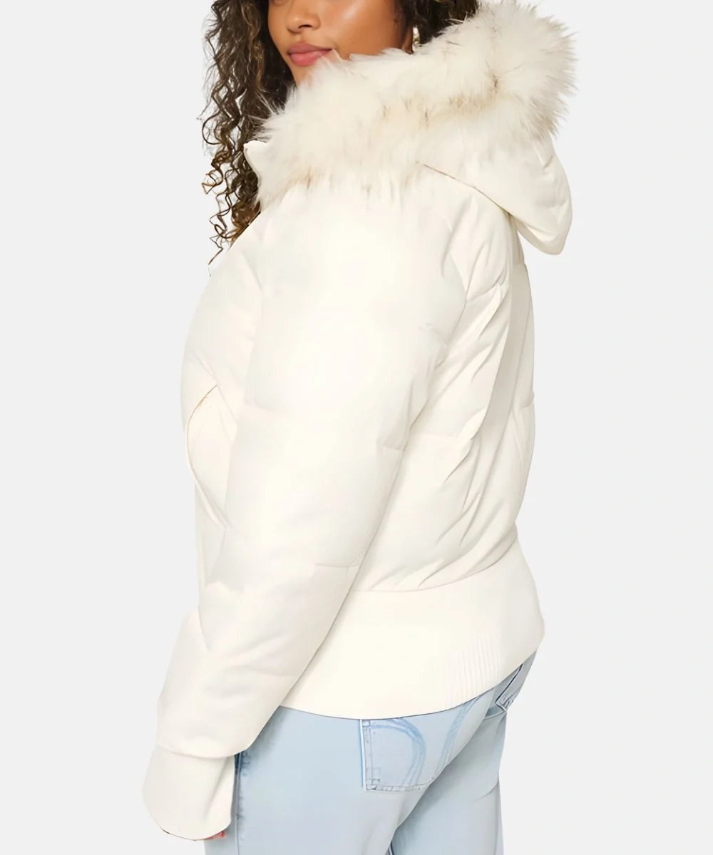 Amanda | Chaqueta de Plumas con Capucha