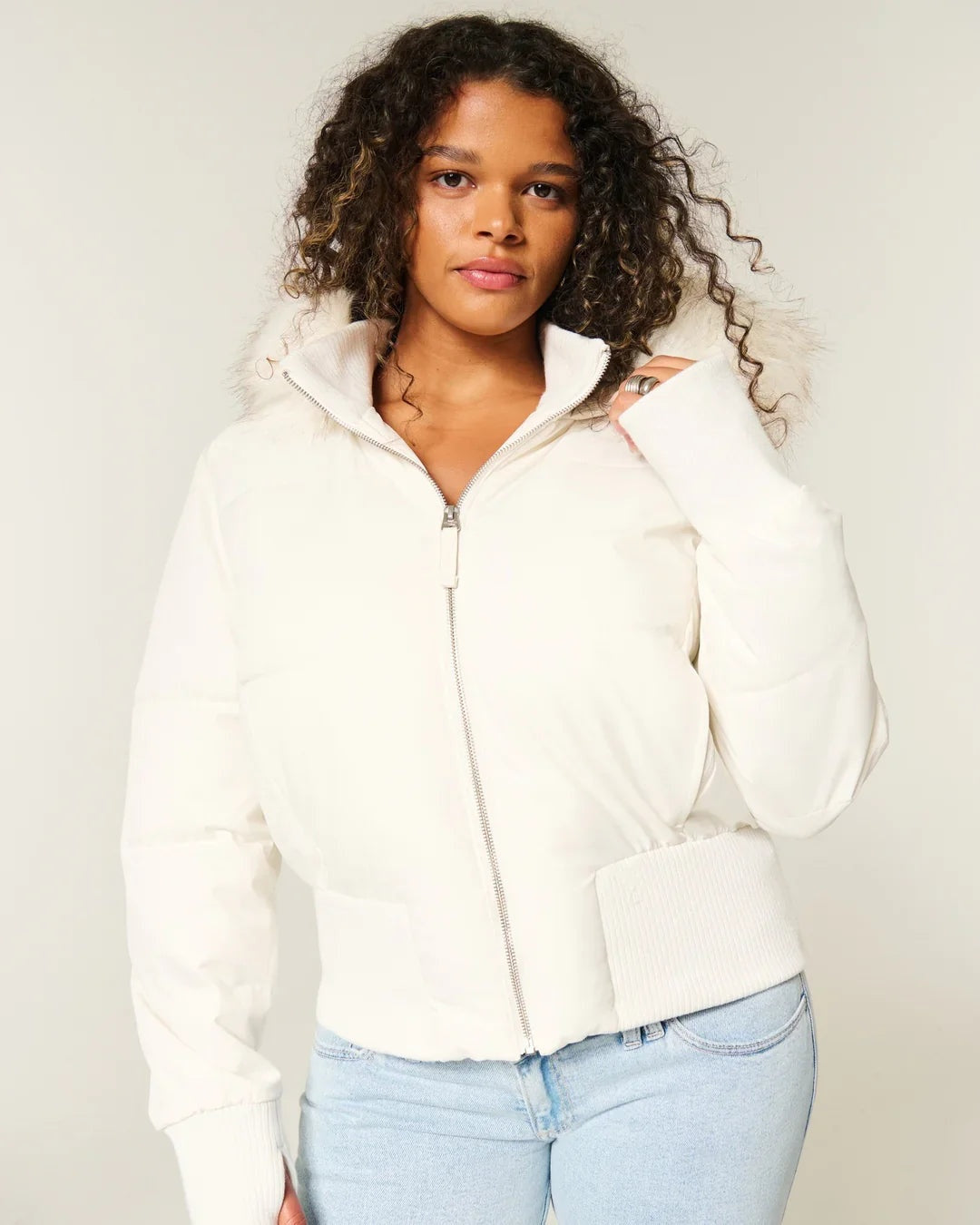 Amanda | Chaqueta de Plumas con Capucha